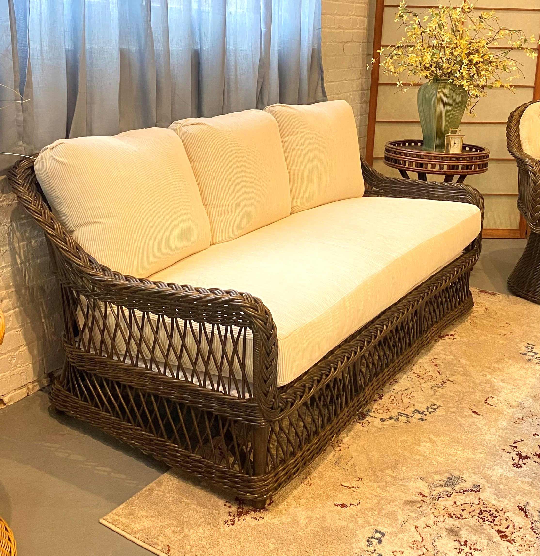 W632 WO Wicker Sofa